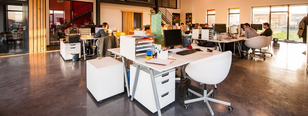 Ofis İçin Şık ve Fonksiyonel Çekmeceli Masalar Ofis İçin Şık ve Fonksiyonel Çekmeceli Masalar
